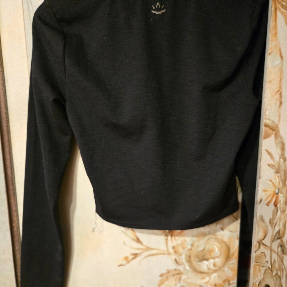 Beyond yoga top